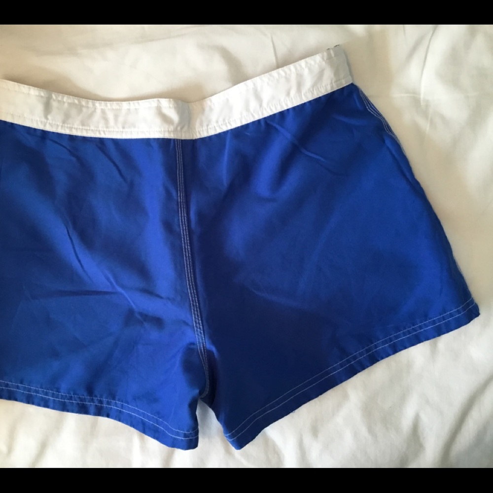 Quick Dry Reversible Shorts - Picture 2 of 5